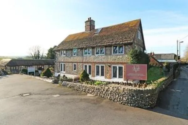 Valerie Manor